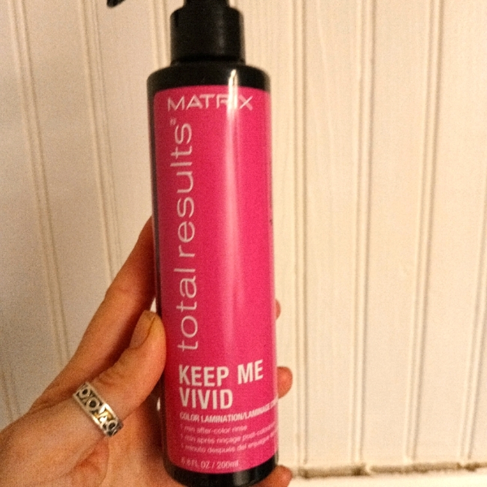 Matrix keep me vivid color lamination spray